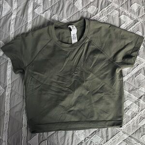 lululemon cropped top